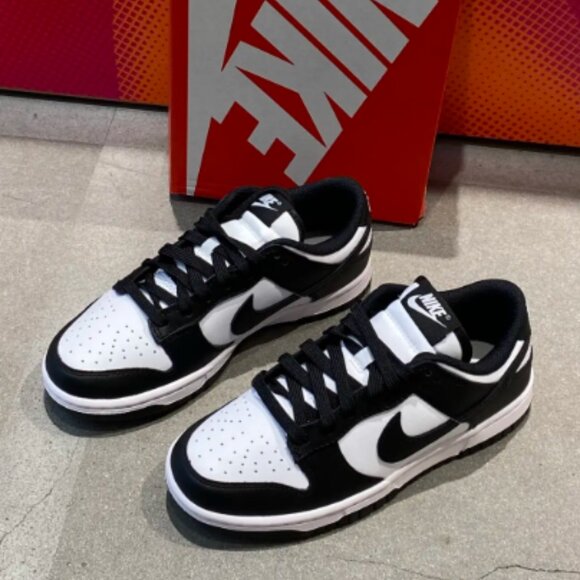 😍😍Nike Dunk Low Shoes - Picture 1 of 3